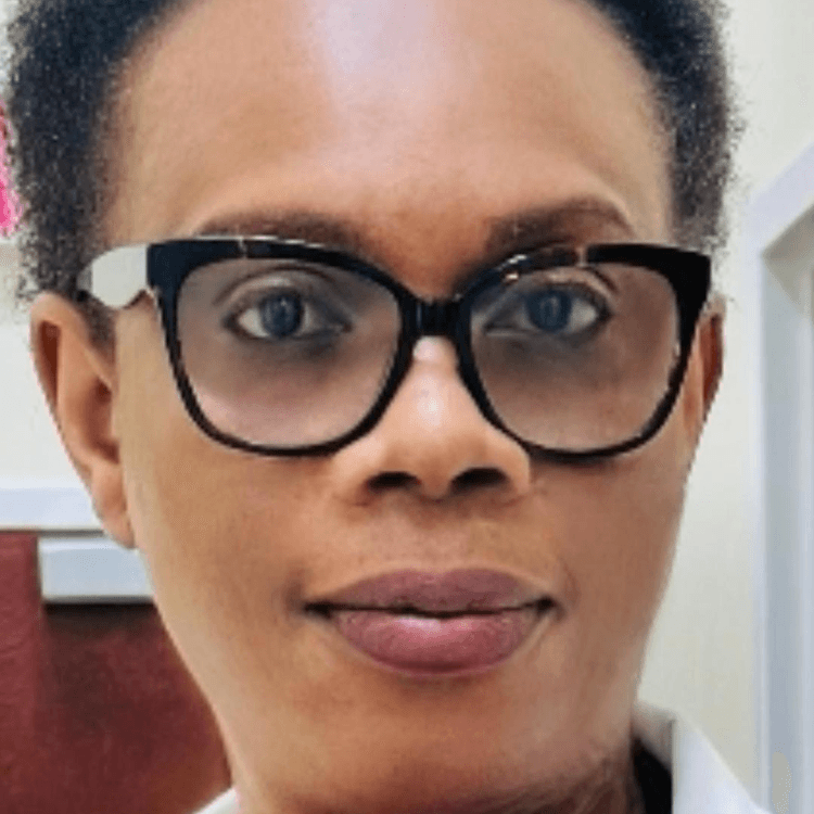 Halimat-Akojie's avatar