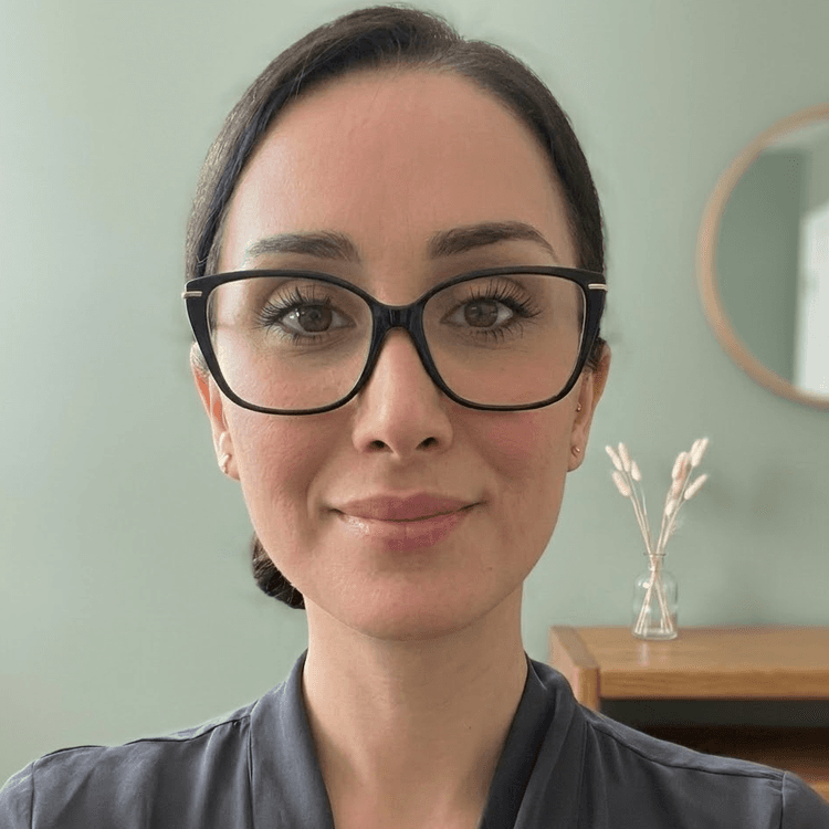 Anahita-Shahbazi's avatar